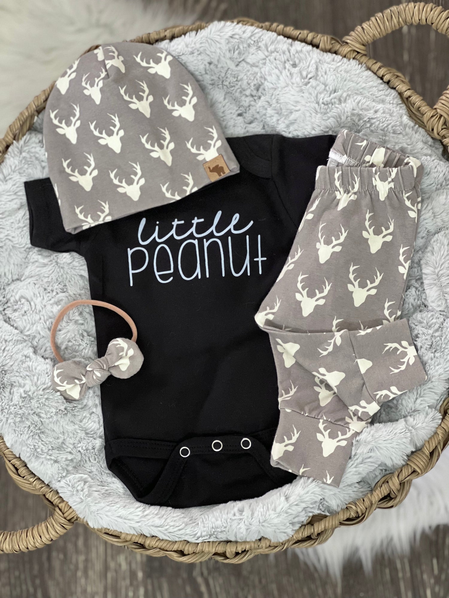 little buck coming home outfit for newborn baby