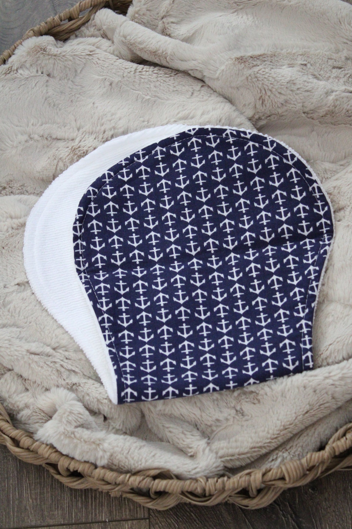 Anchors Bibdana and Burp Cloth