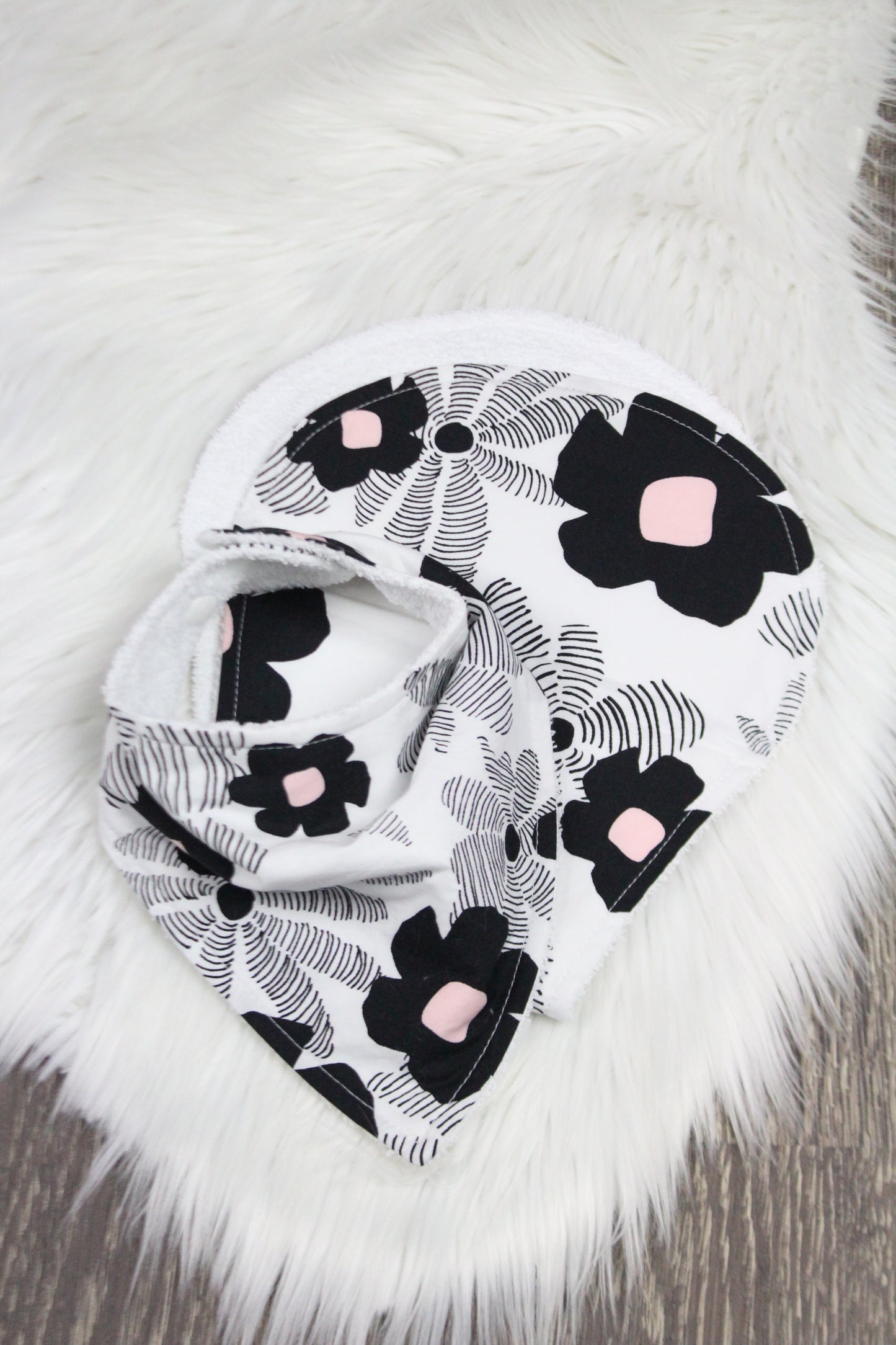 Monochrome Flower Bibdana and Burp Cloth