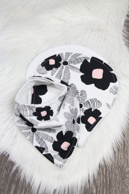 Monochrome Flower Bibdana and Burp Cloth