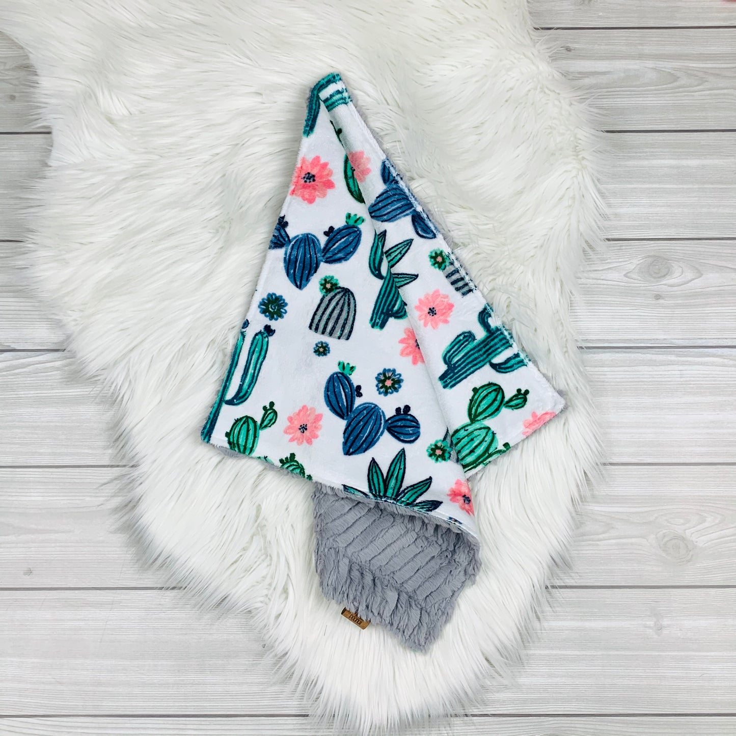 Cactus Lovey